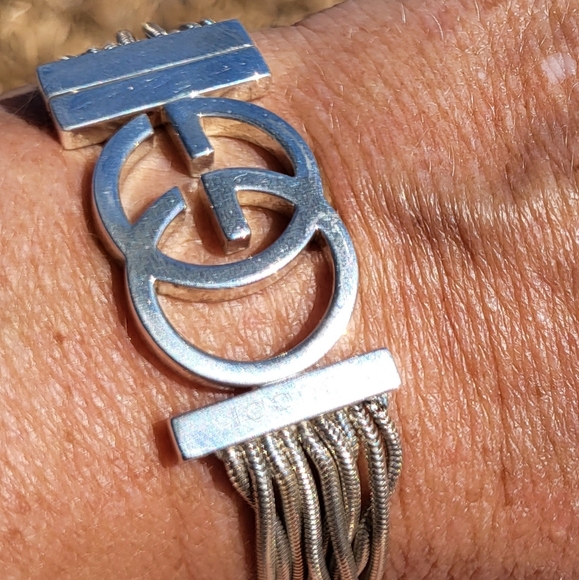 SALE!!! GUCCI DOUBLE GG BRACELET! π€© 6.7 inches - Picture 15 of 15